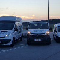 3 Kleintransportwagen von vorne