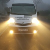Kleintransportwagen Abblendlicht eingeschalten von vorne